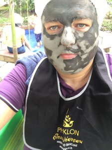 Robert mit Heilschlammmaske