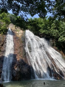 Na Mueang Wasserfall auf Koh Samui - ein Sprung ins kühle Nass gehört zur Inselrundfahrt einfach dazu