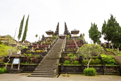 Besakih Tempel Bali - größte hinduistische Tempelanlage der Insel mit 25 Tempeln am Hang des Mount Agung