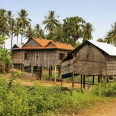 Pfahlbauten authentisches Dorf bei Kratie Kambodscha