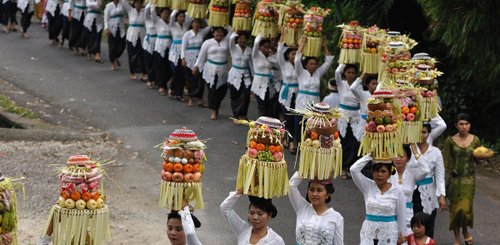 irgendwo ist immer ein Tempelfest auf Bali
