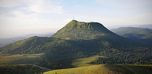The Chaine des Puys und der Puy de Dôme 
