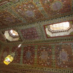 Bemalte Holzdecke im Bahia Palast Marrakesch
