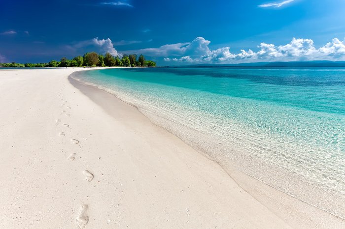 Indonesien Molukken Strand von Dodola