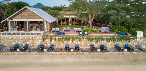 Liegen am Strand sind tlw. für die Hotelgäste reserviert