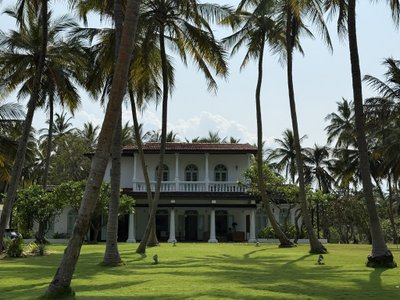 Kalkudah Beach House - einstiges Herrenhaus in Palmenplantage