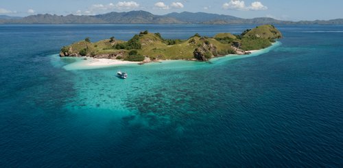 Insel im Komodo Nationalpark Indonesien