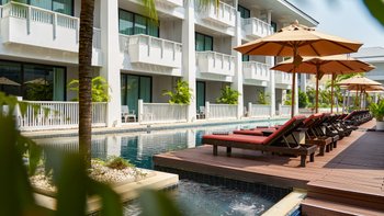Loligo Hua Hin Pool