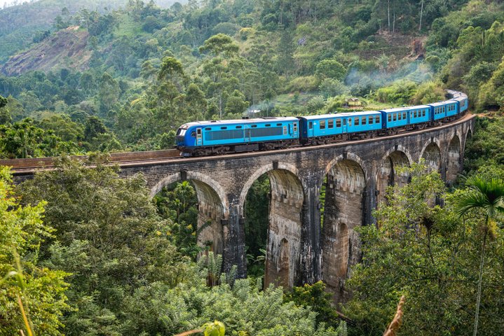 Sri Lanka Zugfahrt Nine Arches Brücke