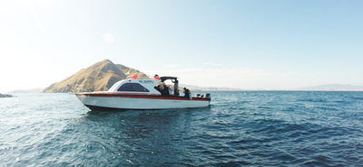 Speedboat im Komodo Nationalpark