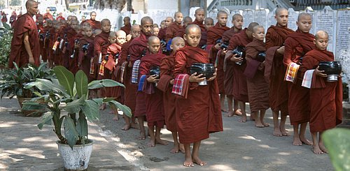 Almosenrunde der Mönche