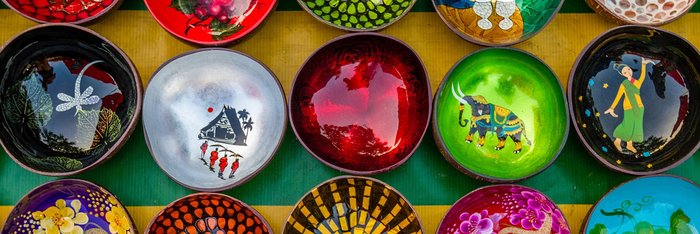 Souvenirs Lackwaren am Nachtmarkt von Luang Prabang Laos