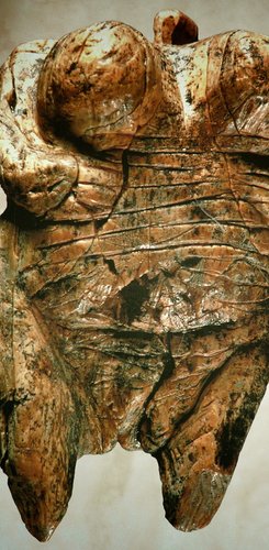  Paleolithic figure Venus of Hohlefels (of mammooth ivory)