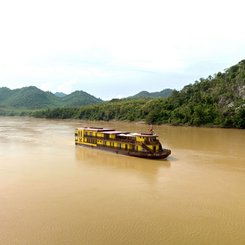 Anouvong Boutiqueschiff Heritage Line unterwegs am Oberer Mekong in Laos