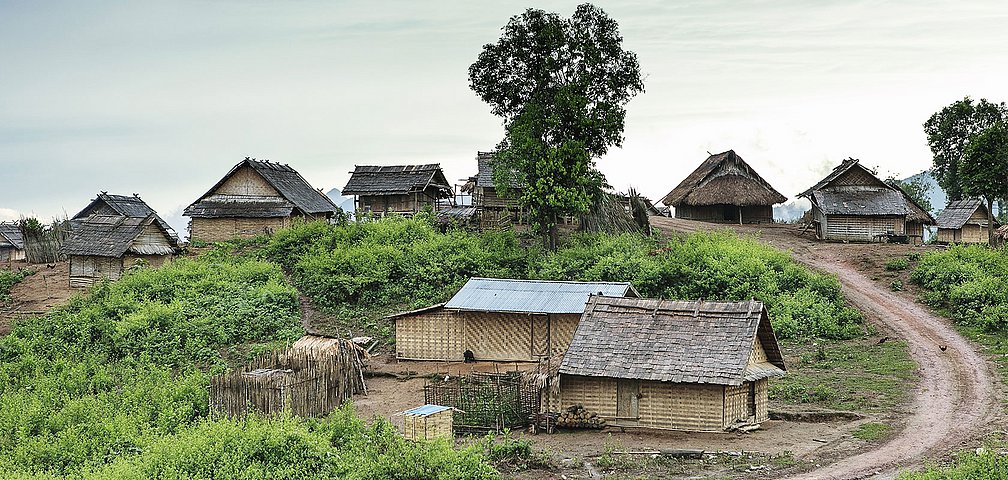 Dorf der Akha (Ikhor) im ursprünglichen Nordlaos