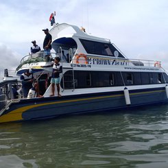 Schnellboot Bali Sanur - Nusa Penida von außen