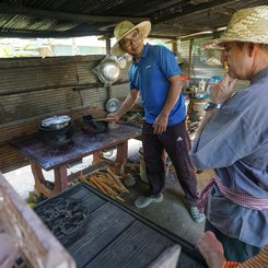 Motorollerausflug Kambodscha Siem Reap - bei den einzelnen Haltepunkten erhalten Sie immer wieder Einblicke in die Lebensweise Kambodschas