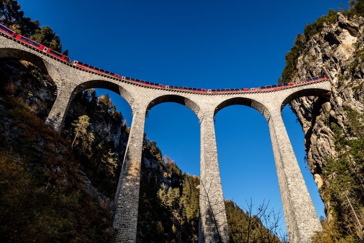 Bernina Express Landwasserviadukt Bernina Express Landwasserviadukt