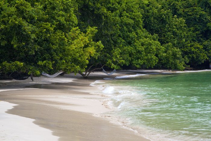 Gaya Island Resort dezenter Luxus am Strand von Borneo