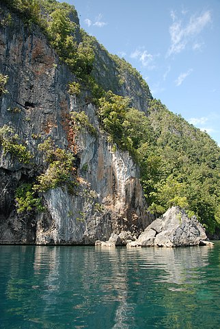 Seram Cliff