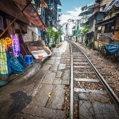 Schienen Strasse Hanoi Vietnam