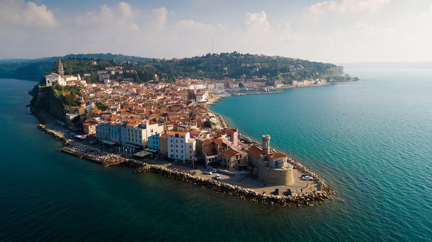 Halbinsel Piran mit Altstadt an der slowenischen Adria Halbinsel Piran mit Altstadt an der slowenischen Adria