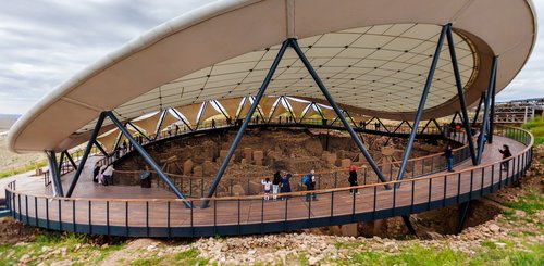 Goebeklitepe neue Ueberdachung der Ausgrabung UNESCO Welterbe