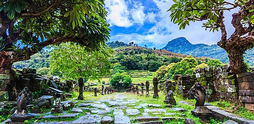 Vat Phou oder Wat Phu ist UNESCO Welterbe und liegt im Süden von Laos in Champasak