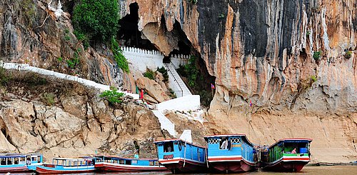 Klippe bei den Pak Ou Höhlen am Mekong in Laos 