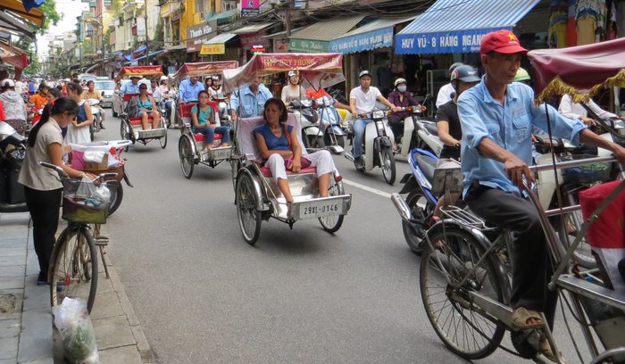 Transportmittel in Kambodscha. Per Smartphoneapp zu Tuk Tuk und Taxi