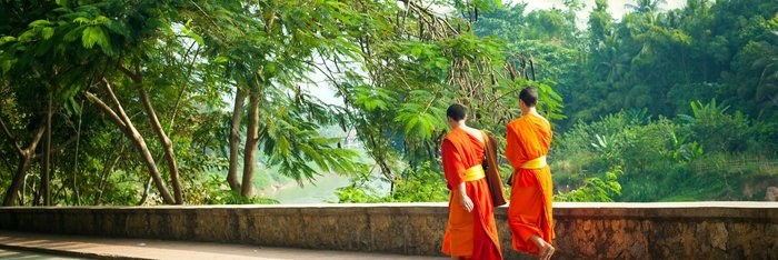 Buddhistische Moenche Luang Prabang Laos Indochina Asien