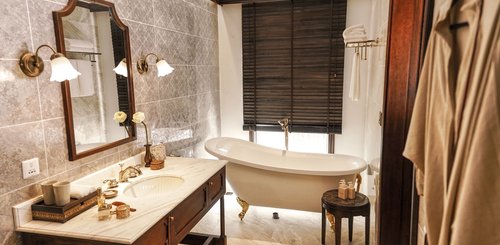 Heritage Line Lan Ha Bay Ylang Spa Signature Suite Bad