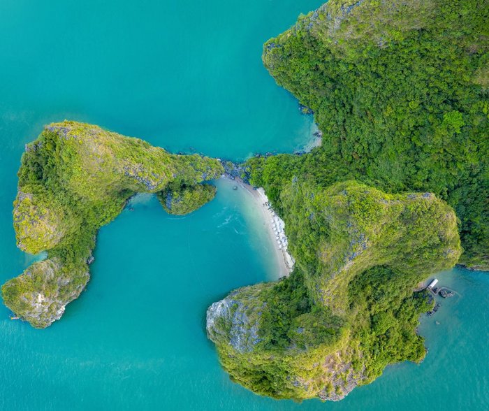 privater Trinh Nu Beach der Bhaya Cruise Halongbay Vietnam