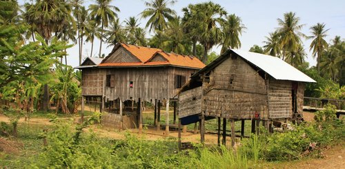Pfahlbauten authentisches Dorf bei Kratie Kambodscha