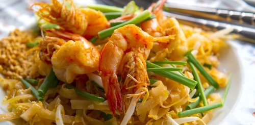 Pad Thai - berühmtestes Thaigericht mit Reisnudeln