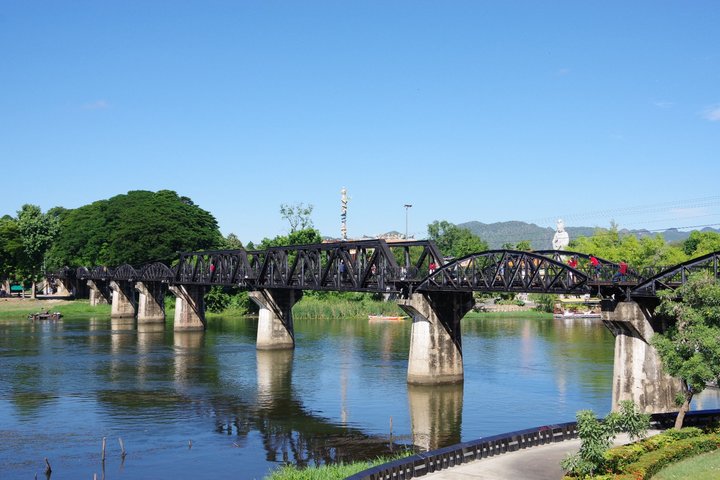 Kanchanburi Brücke am River Kwai