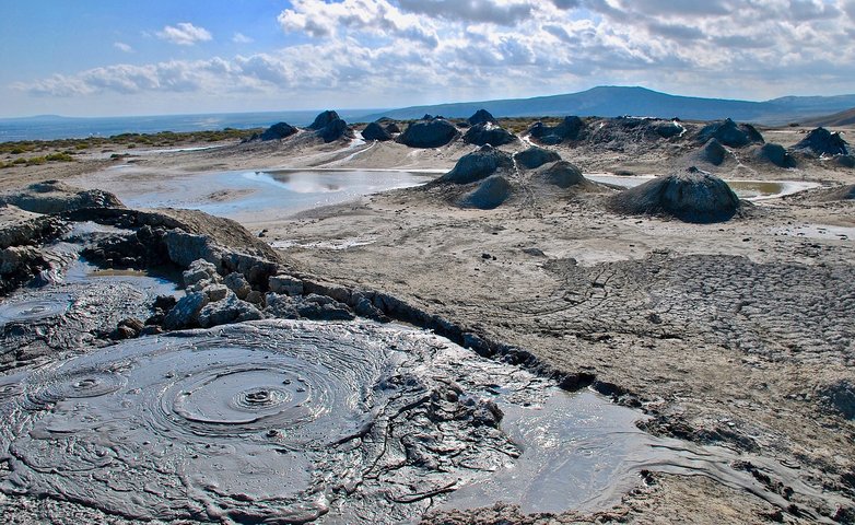 faszinierende Landschaft der Schlammvulkane Gobustan Aserbaidschan