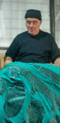 Seidentuchherstellung in Aserbaidschan