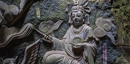 Buddha Am Phu Hoehle Danang Vietnam