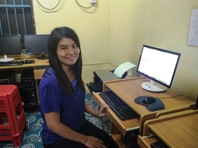 Treffen mit Ma Moeh Aung Computertrainerin in Bagan Myanmar