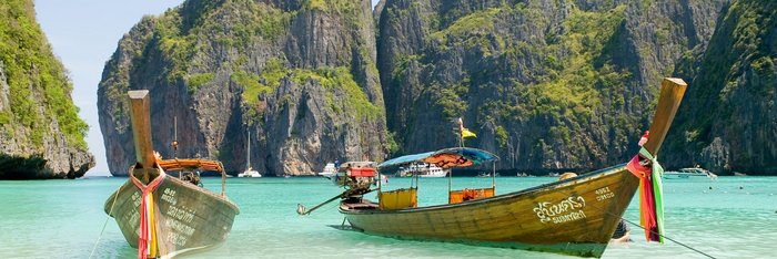 Phi Phi Inseln. Beliebtes Ziel von Besuchern bei Thailand Rundreisen.