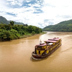 Anouvong Boutiqueschiff Heritage Line unterwegs am Oberer Mekong in Laos