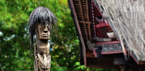 im Dorf der Batak auf Sumatra