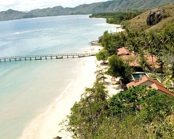 Lombok (Ausblick vom Hügel auf das Cocotinos Sekotong)