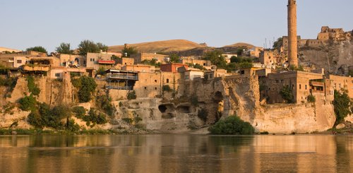 Hasankeyf am Tigris wird bald wegen des Dammbaus überschwemmt