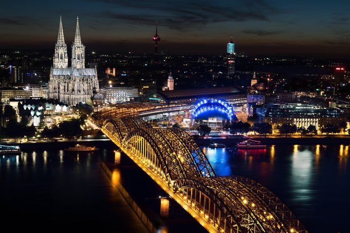 Abendstimmung Köln Rhein mit Dom und Brücke