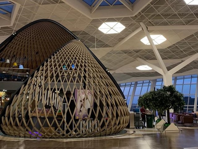 Innenarchitektur Terminal 1 Baku Flughafen Aserbaidschan