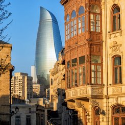 Baku Sandstein in der historischen Altstadt und Flame Towers