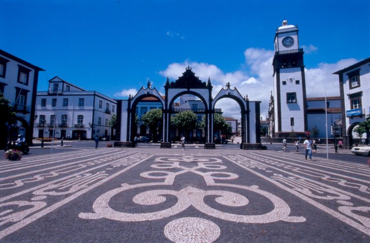 Stadttor Ponta Delgada Sao Miguel Azoren
