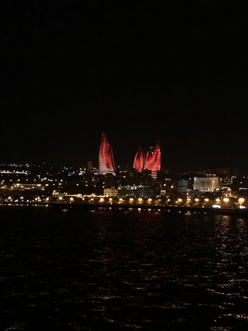 Baku bei Nacht